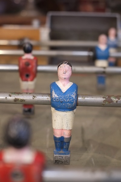 joueur baby foot cognac